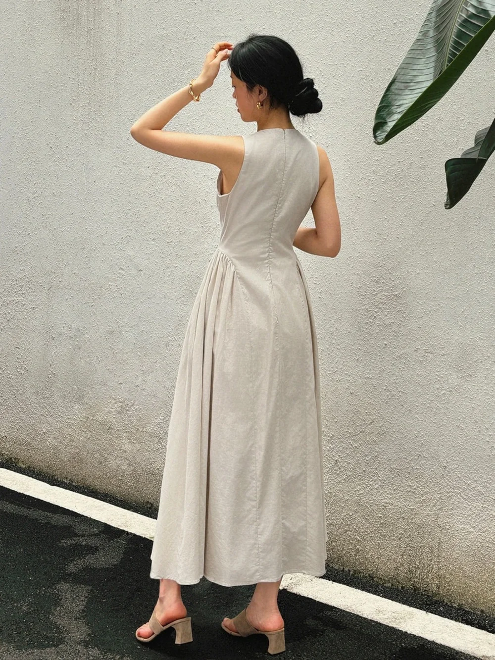 Commense Light Blue Midi Dress with Full Skirt with pockets - Picture 3 of 3